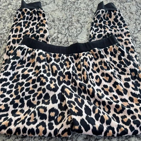 Kate Spade Velour Leopard PJ Set - Picture 6 of 8
